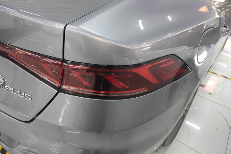 比亚迪 秦PLUS 2023款  冠军版 DM-i 120KM超越型车身外观9