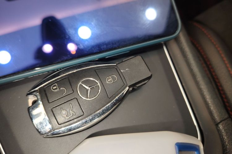 奔驰CLA 2019款 CLA 220 4MATIC中控内饰7001