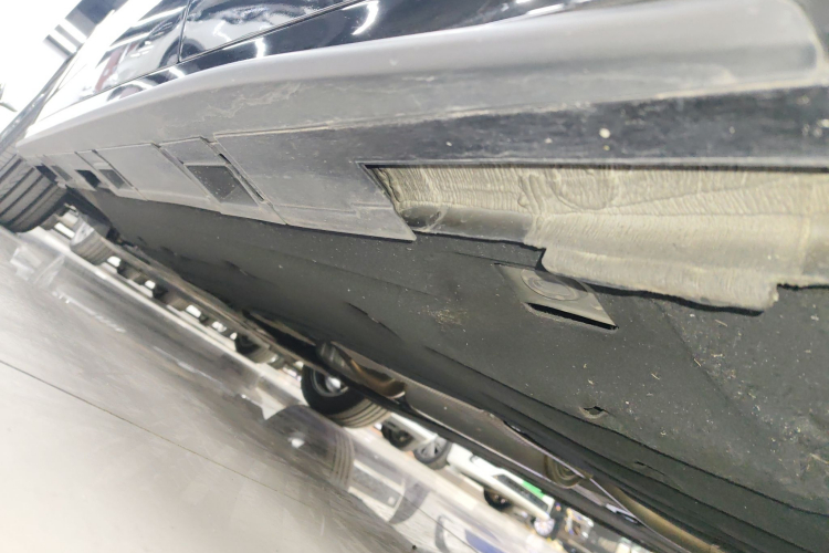 本田 思域 2023款 HATCHBACK 240TURBO CVT极锐版局部细节9002