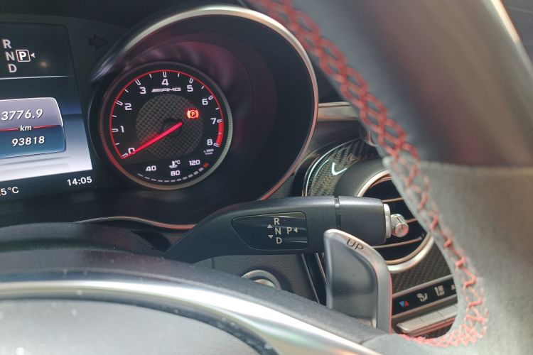 奔驰C级AMG 2015款 AMG C 63 S中控内饰18