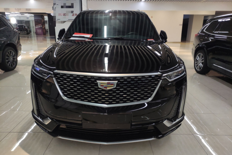 凯迪拉克XT6 2022款 2.0T 六座四驱豪华型车身外观2