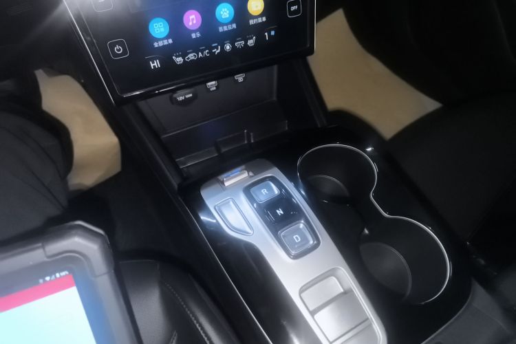 现代 2023款 途胜L 1.5T 自动两驱LUX尊贵版中控内饰18