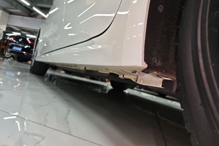 丰田 卡罗拉 2019款 1.2T S-CVT GL先锋版局部细节9002