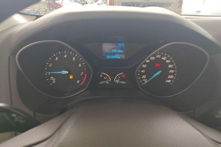 福特 福克斯 2012款 三厢 1.6L 手动舒适型局部细节14