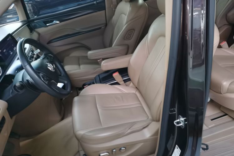 别克GL8 2021款 ES陆尊 653T 尊享型中控内饰19