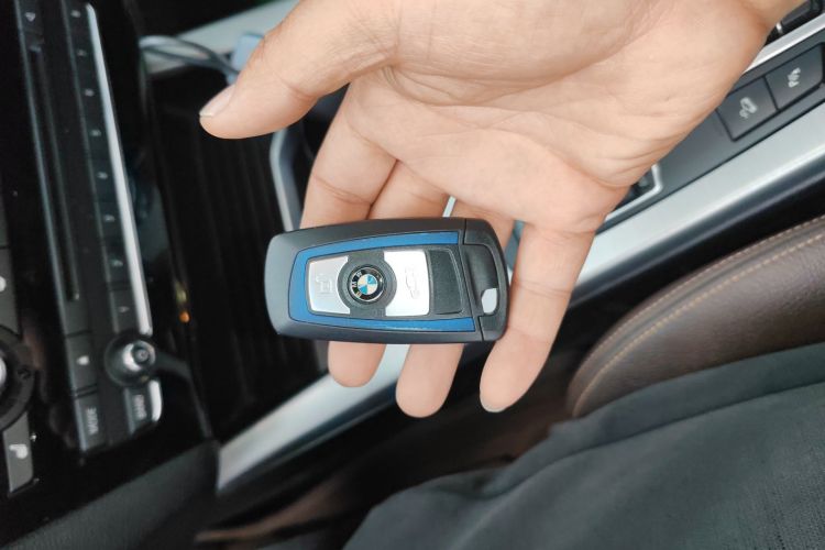 宝马X4 2016款 xDrive20i M运动型中控内饰7001