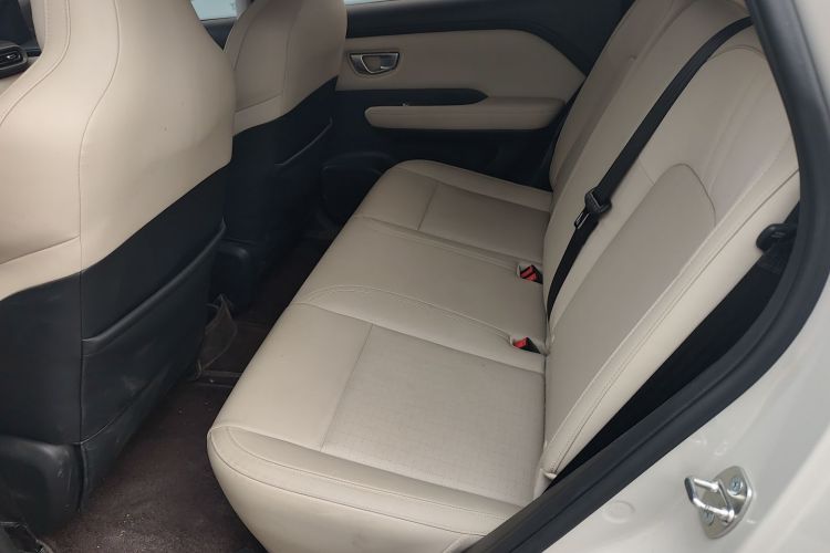 五菱汽车 五菱缤果PLUS 2024款 330km 五座版中控内饰7004