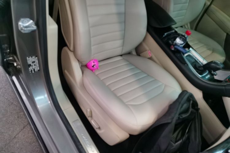 福特 蒙迪欧 2013款 2.0L GTDi200豪华型局部细节41