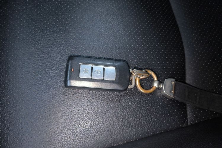 三菱 劲炫ASX 2018款 2.0L CVT两驱尊享版中控内饰11