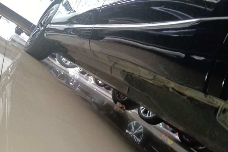 丰田 威飒 2023款 2.0L CVT两驱尊贵版局部细节9002