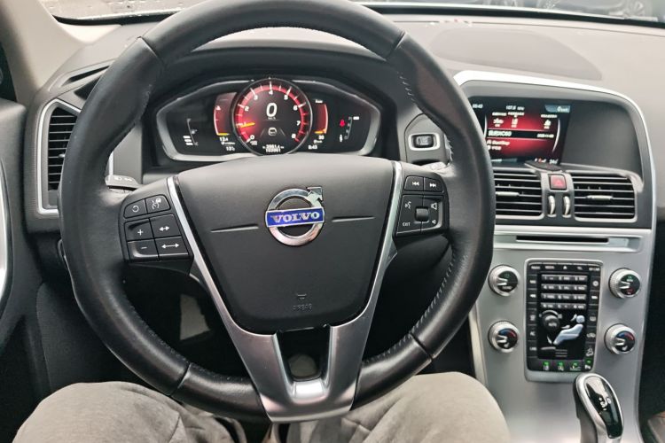 沃尔沃XC60 2017款 T5 AWD 智远版中控内饰13