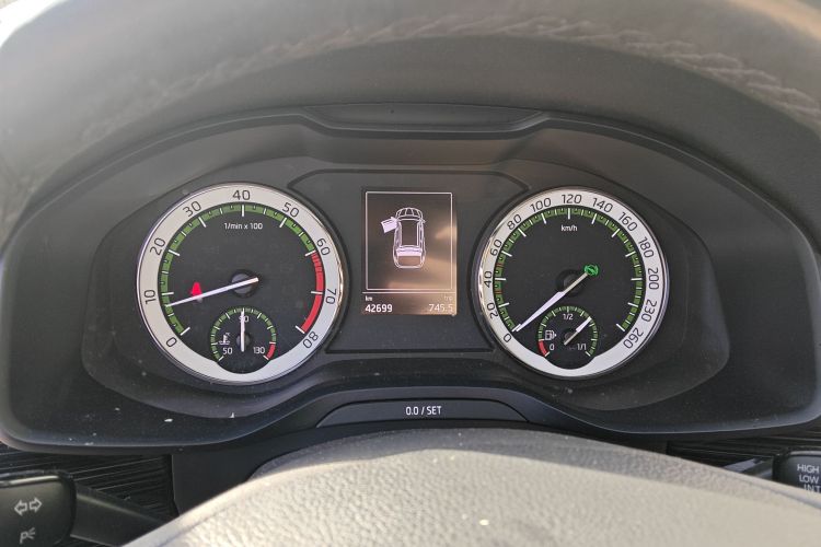 斯柯达 柯迪亚克 2019款 TSI330 5座两驱豪华优享版 国V中控内饰14