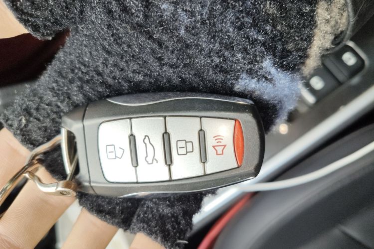 哈弗H6 2018款 红标 运动版 1.5T 自动两驱精英型中控内饰11