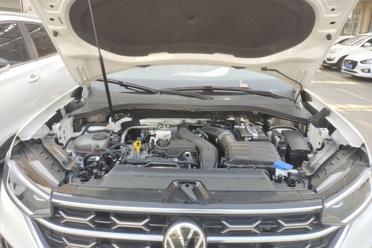 大众 探岳 2023款 300TSI 两驱豪华Plus进阶版机舱底盘24