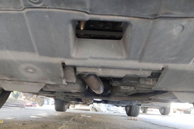 本田CR-V 2010款 2.0L 自动两驱都市版局部细节9008