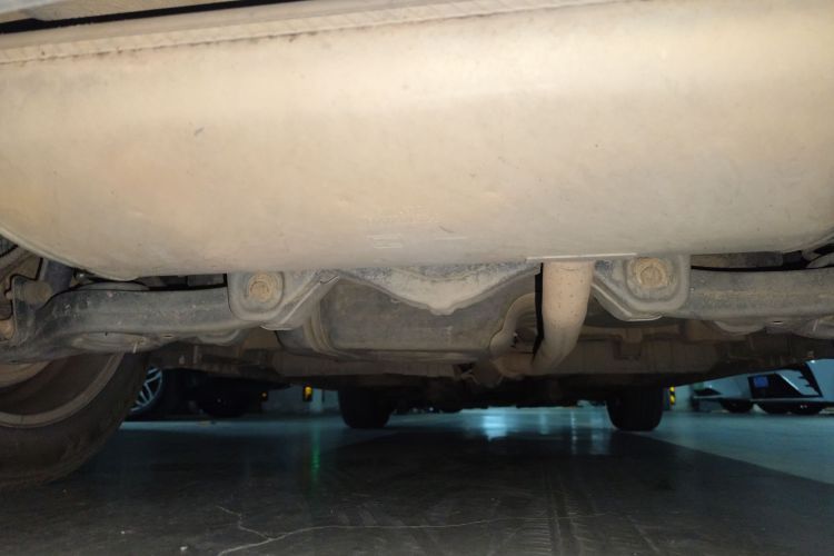 众泰SR9 2017款 2.0T 自动极致之光版局部细节9009