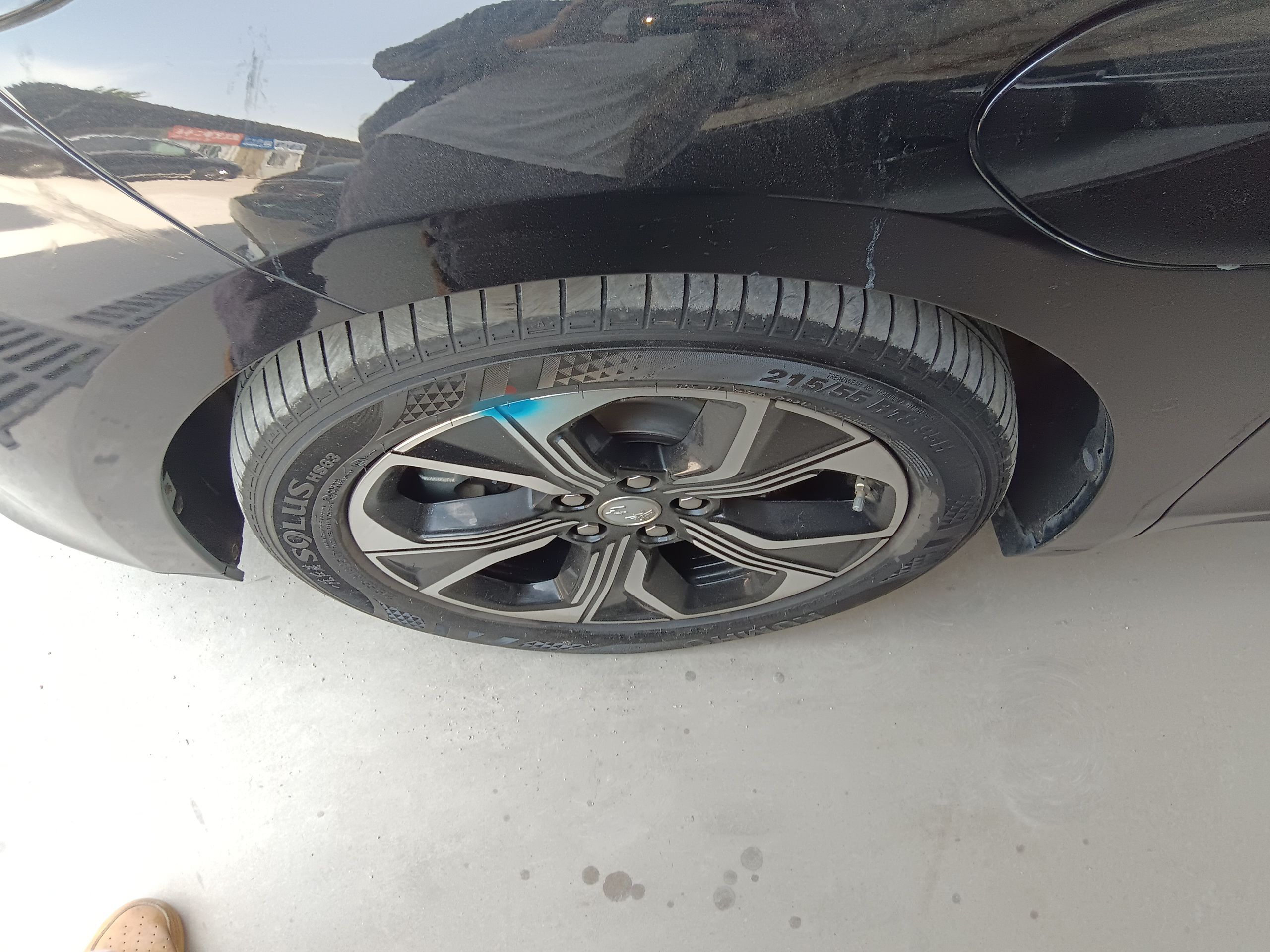 红旗E-QM5 2021款 充电 T3版 4座