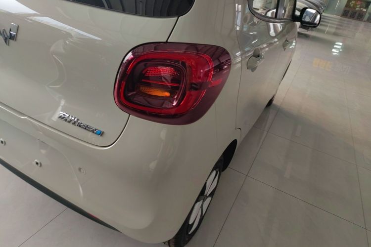 五菱汽车 宏光MINIEV 2025款 四门版 进阶款车身外观9