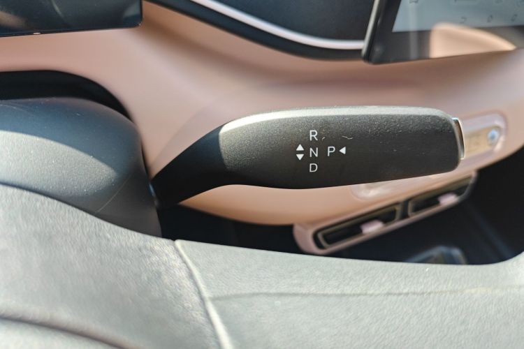 比亚迪 海鸥 2025款 智驾版 305km 活力版中控内饰18