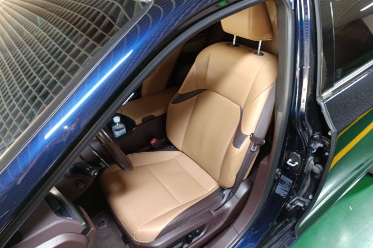 雷克萨斯ES 2020款 200 卓越版中控内饰19