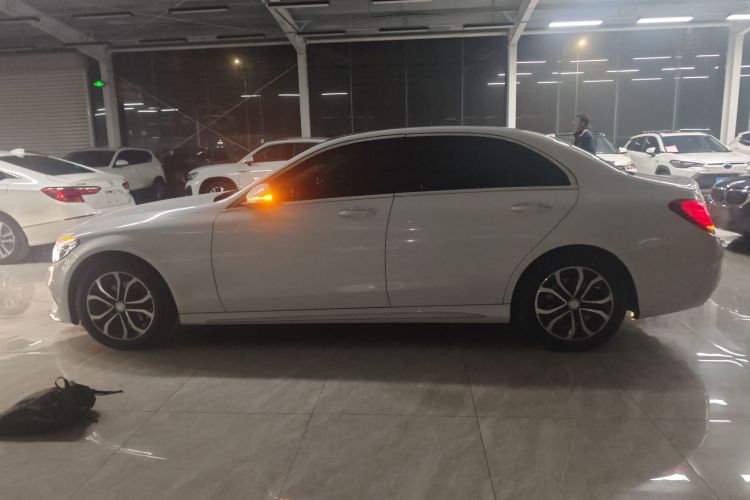 奔驰C级 2015款 改款 C 200 L 运动型车身外观6003