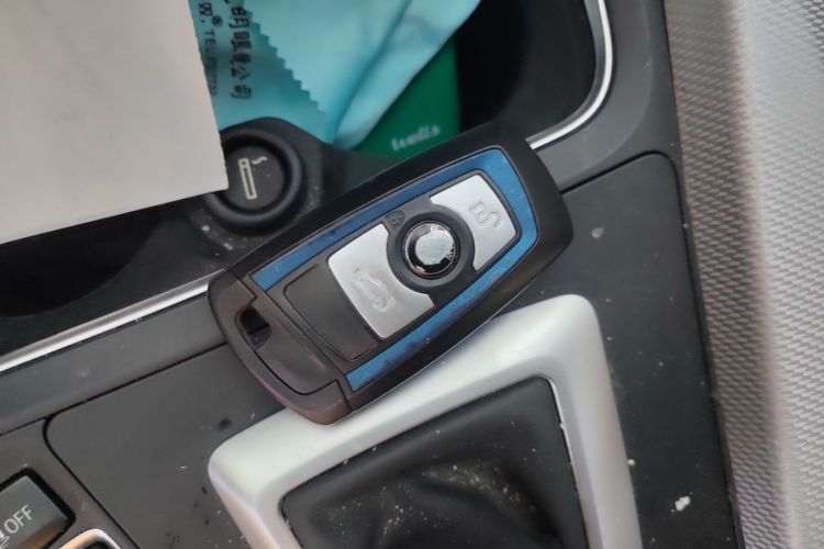 宝马3系 2018款 320i M运动套装中控内饰11