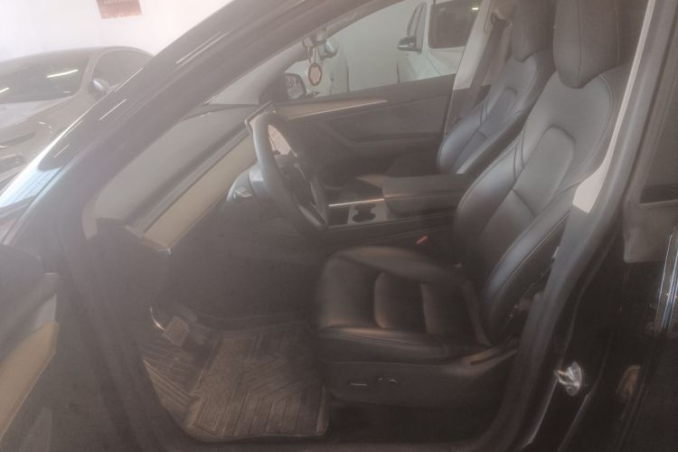 特斯拉 Model Y 2022款 长续航全轮驱动版局部细节19