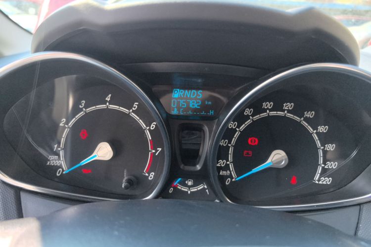 福特 嘉年华 2013款 两厢 1.5L 自动时尚型中控内饰14