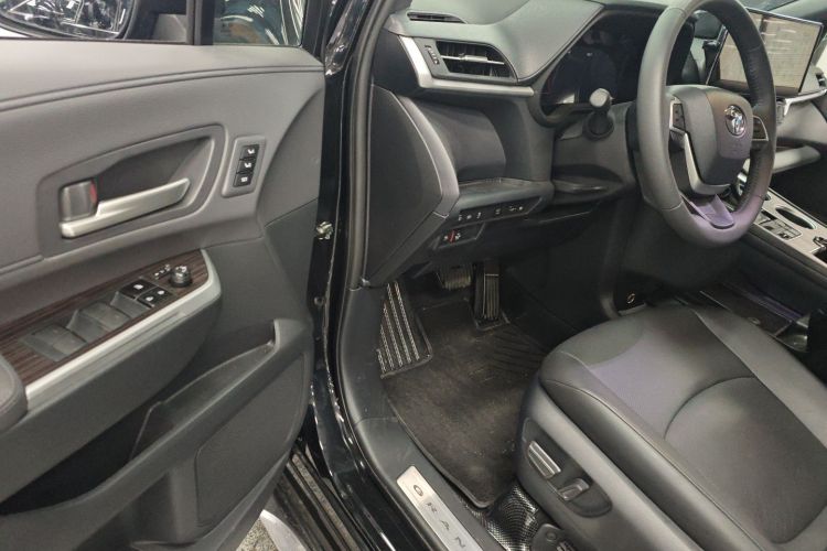 丰田 格瑞维亚 2024款 2.5L混动 尊贵PLUS四驱版中控内饰20