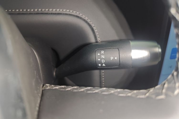 理想汽车 理想L7 2024款 MAX中控内饰18