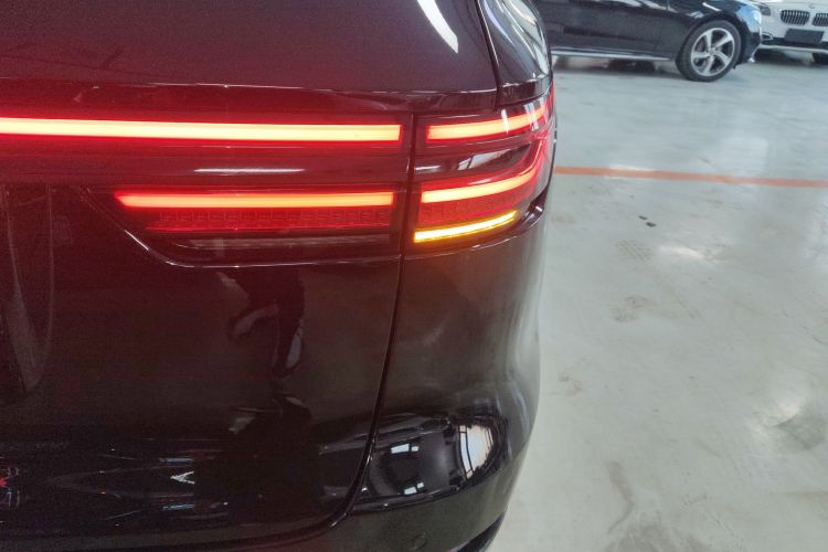 理想汽车 理想ONE 2021款 增程6座版车身外观9