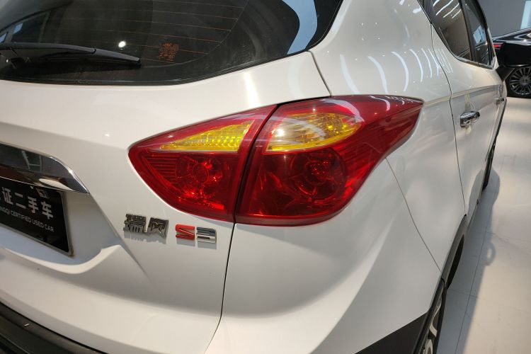 江汽集团 瑞风S3 2016款 1.5L 手动豪华智能型车身外观9
