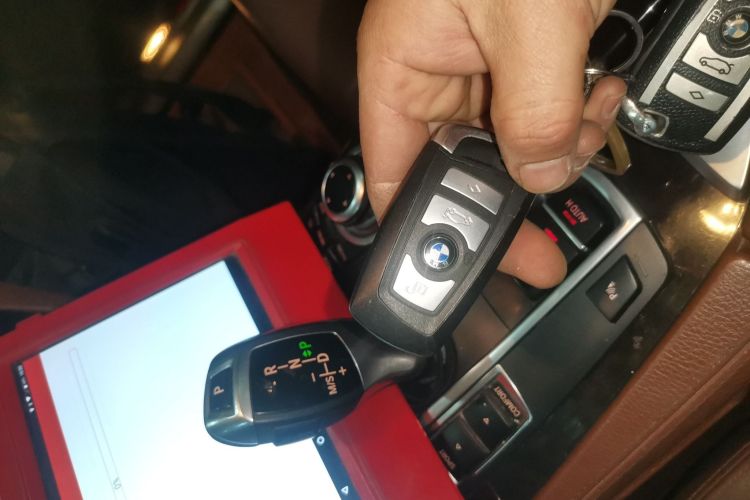 宝马5系 2014款 525Li 领先型中控内饰11