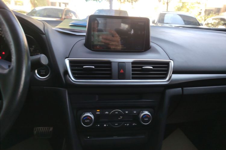 马自达3 昂克赛拉 2017款 三厢 2.0L 自动尊贵型 国V中控内饰16