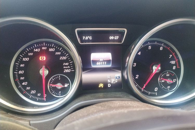 奔驰GLE 2018款 GLE 320 4MATIC 动感型臻藏版中控内饰15