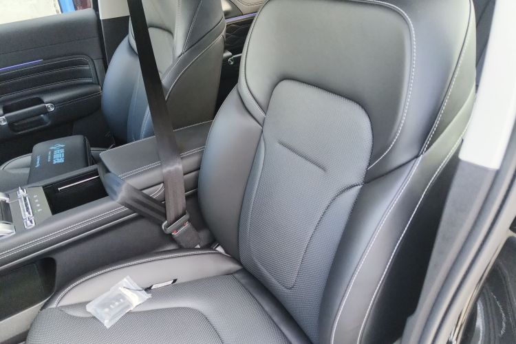 坦克300 2025款 2.4T 柴油版局部细节19