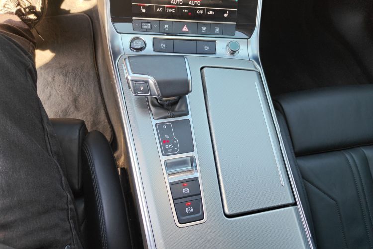 奥迪A7 2021款 45 TFSI 臻选型中控内饰18