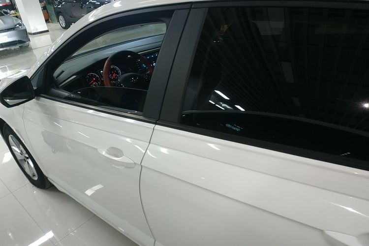 大众 Polo 2019款 Plus 1.5L 自动全景乐享版车身外观4