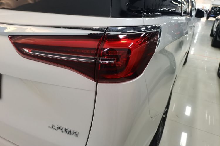 别克GL8 2022款 ES陆尊 653T 舒适型车身外观9