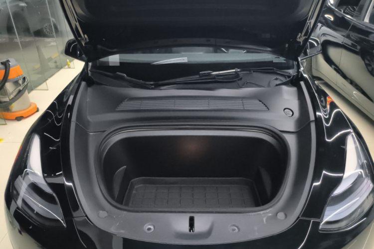特斯拉 Model Y 2022款 改款 长续航全轮驱动版机舱底盘24