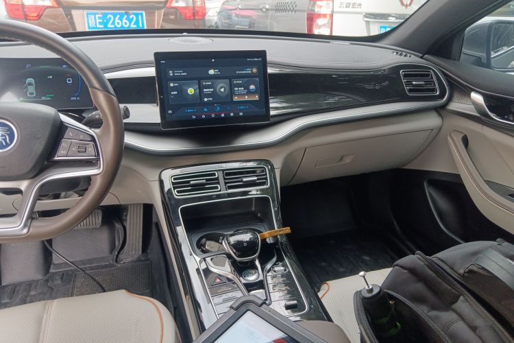 比亚迪 秦PLUS 2023款 冠军版 EV 420KM超越型中控内饰16