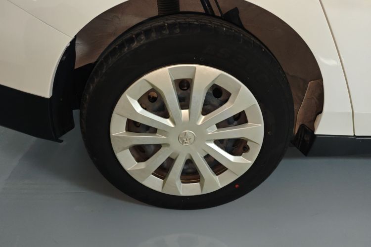 启辰D60 2020款 1.6L Entry 手动舒享版车身外观6008