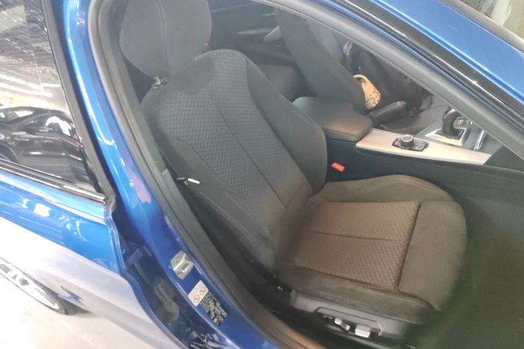 宝马3系 2018款 320i M运动套装局部细节41