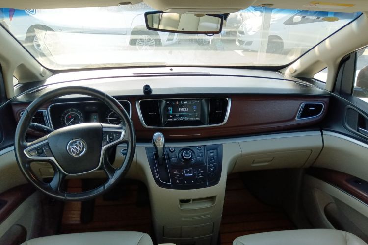 别克GL8 2018款 28T 豪华型 国VI中控内饰12