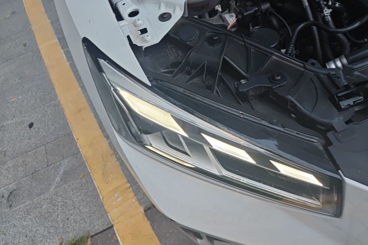 奥迪Q2L 2022款 35 TFSI 时尚动感型车身外观8