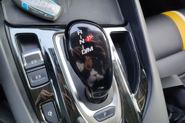 哈弗F7x 2019款 2.0T 两驱极智科技版中控内饰18