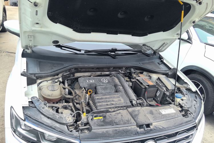 大众 T-ROC探歌 2020款 280TSI DSG两驱舒适型机舱底盘24