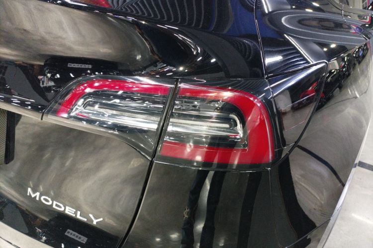 特斯拉 Model Y 2021款 标准续航后驱版车身外观6006