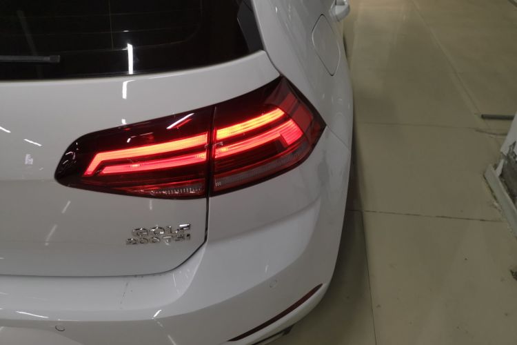 大众 高尔夫 2019款 200TSI DSG舒适进取版 国VI车身外观9