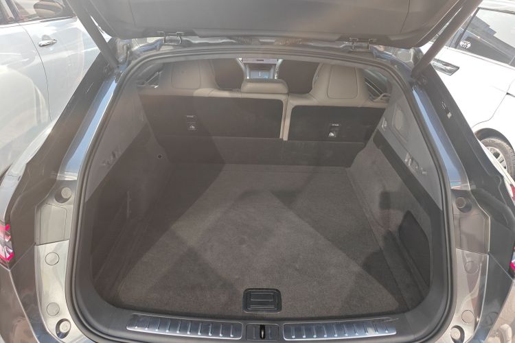 鸿蒙智行 智界R7 2025款 增程 251km Max机舱底盘23